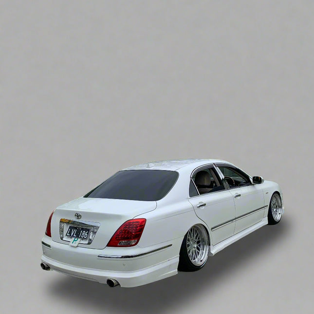 Modellista-style set of 2lips Toyota Crown Majesta UZS186/187