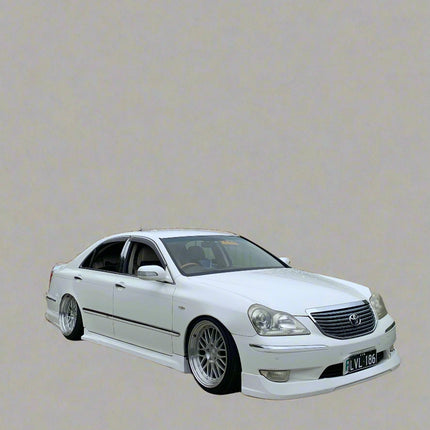 Modellista-style set of 2lips Toyota Crown Majesta UZS186/187